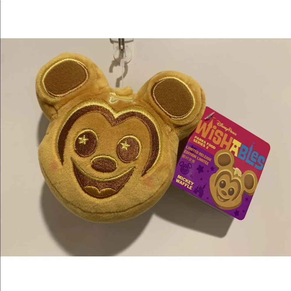 Disney Parks Disney Food Series 2 Mickey Wishable NWT